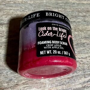 Onyx Bathhouse Crisp Apple Foaming Body Scrub -